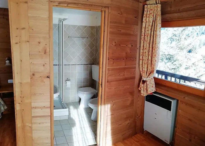 Paradisia Szálloda *