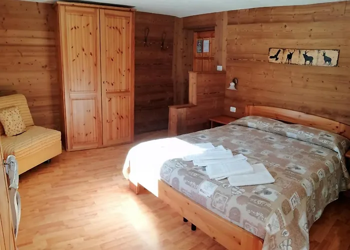 Paradisia Szálloda *